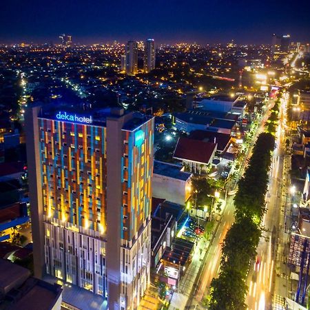 Deka Hotel Surabaya Hr Muhammad Esterno foto