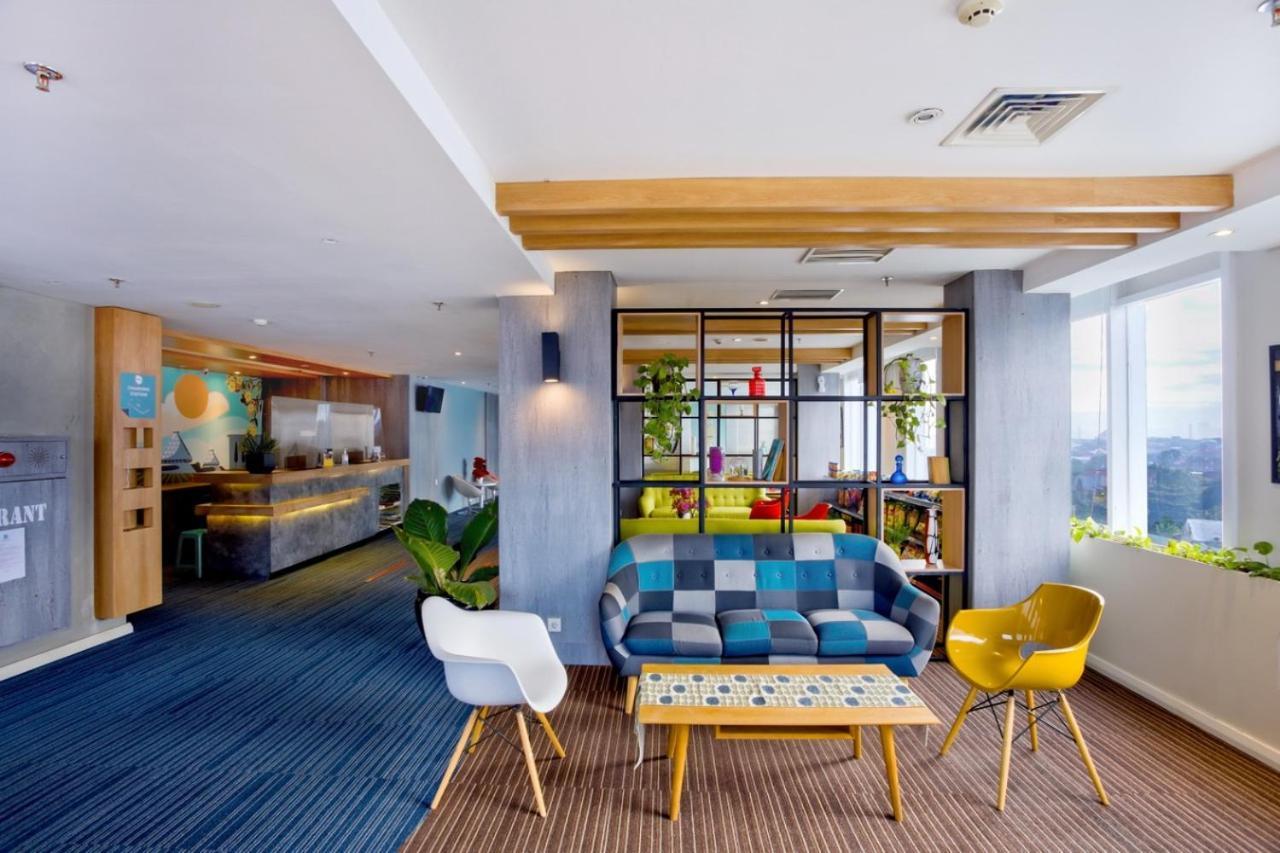 Deka Hotel Surabaya Hr Muhammad Esterno foto