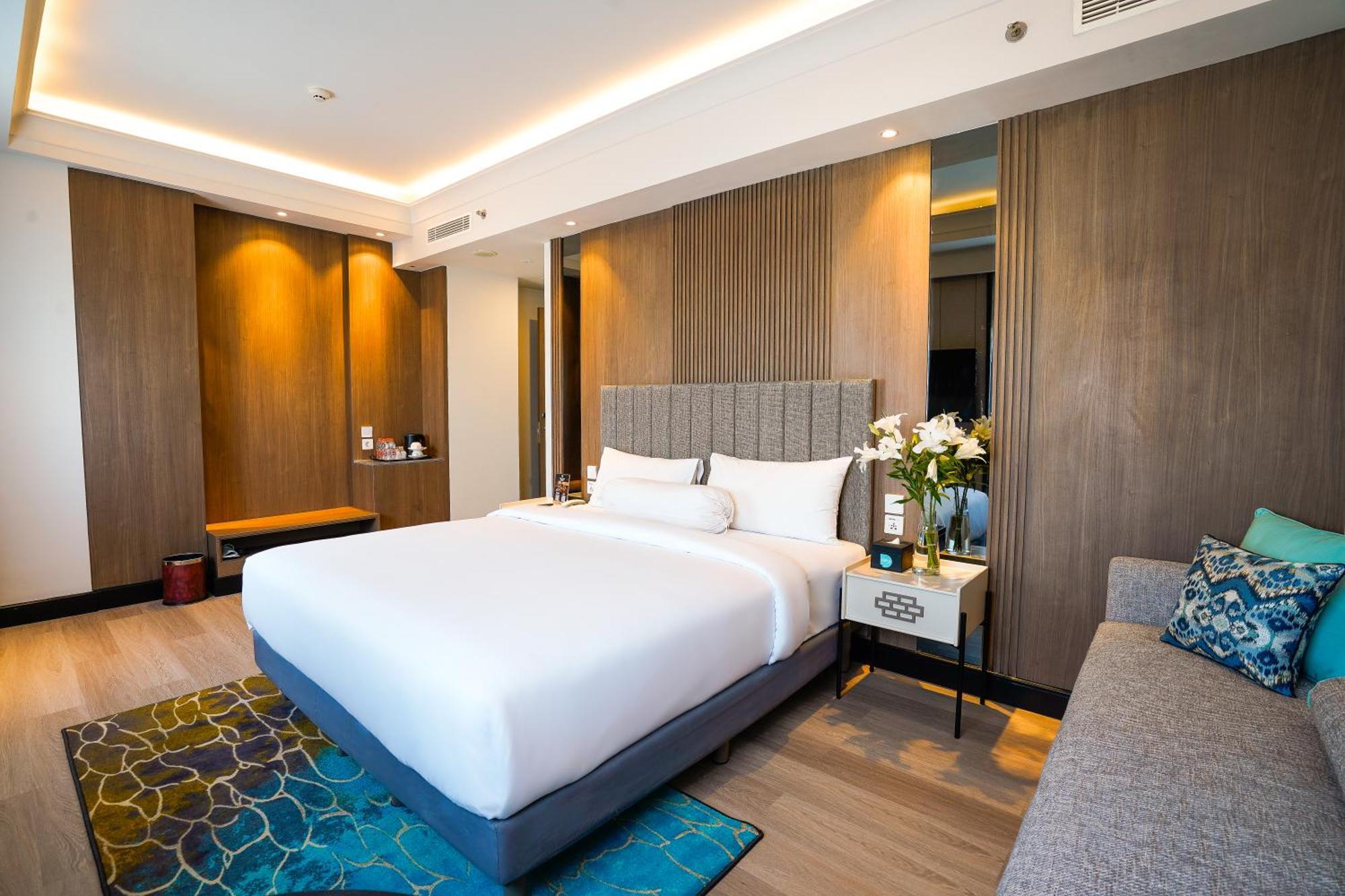 Deka Hotel Surabaya Hr Muhammad Esterno foto