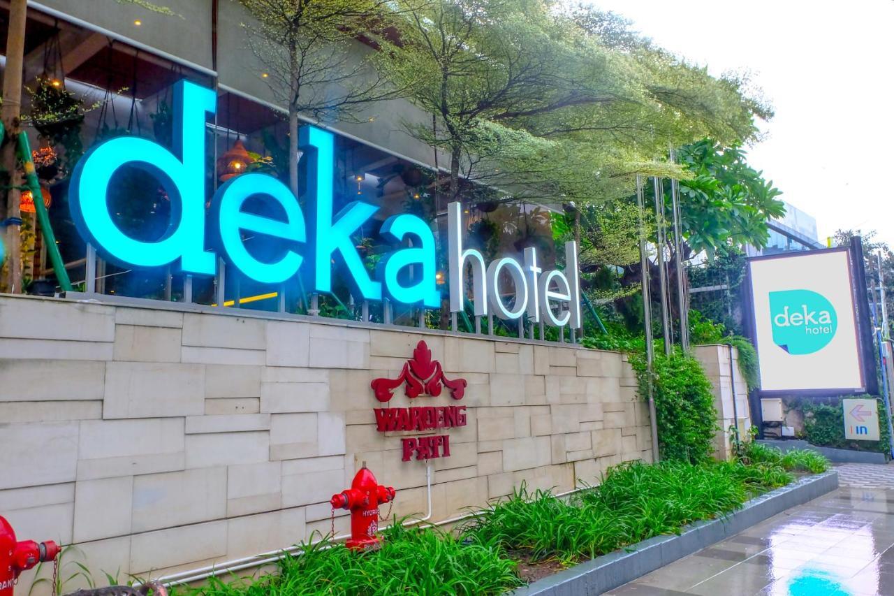 Deka Hotel Surabaya Hr Muhammad Esterno foto